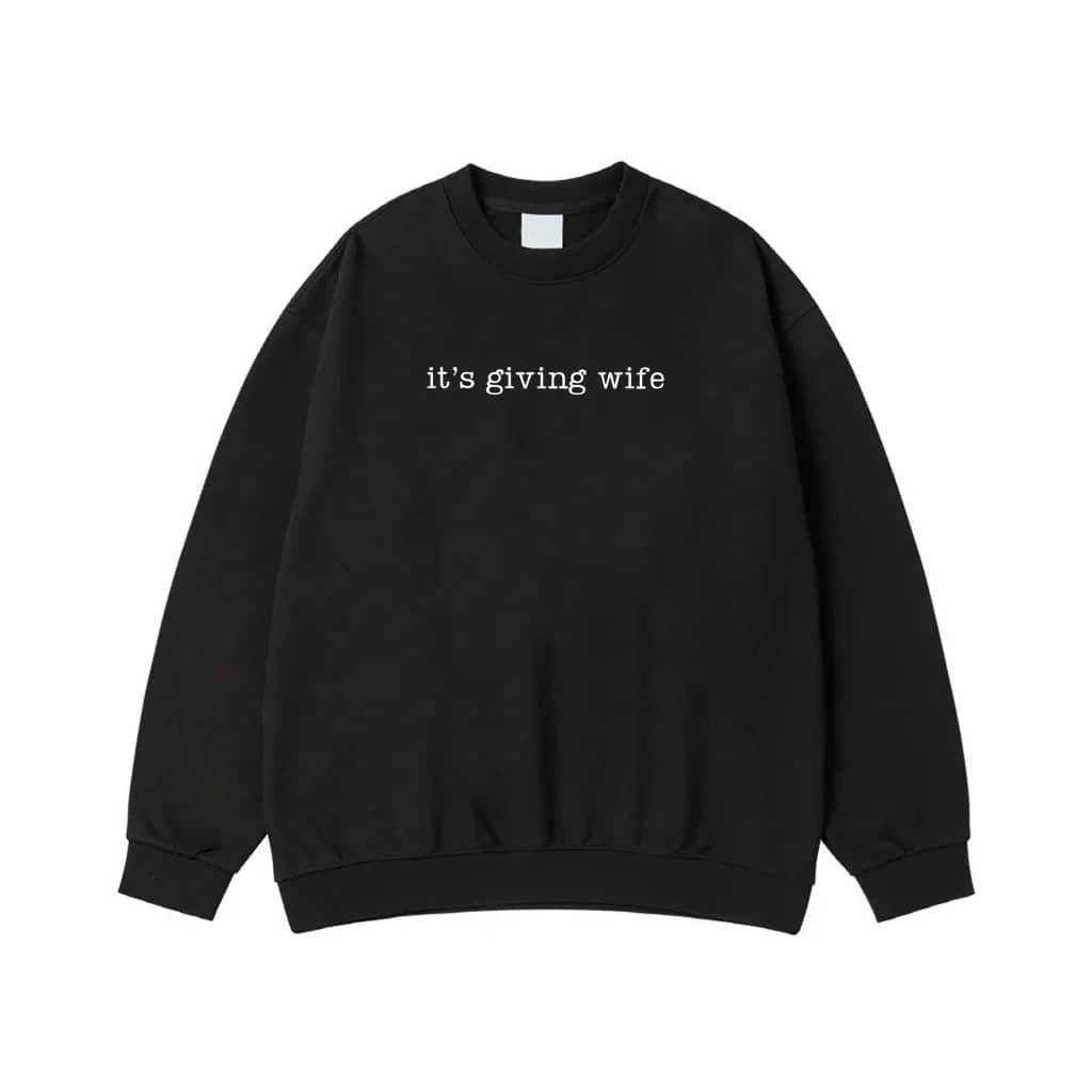 It'S Giving Wife Funny Quote T-Shirt