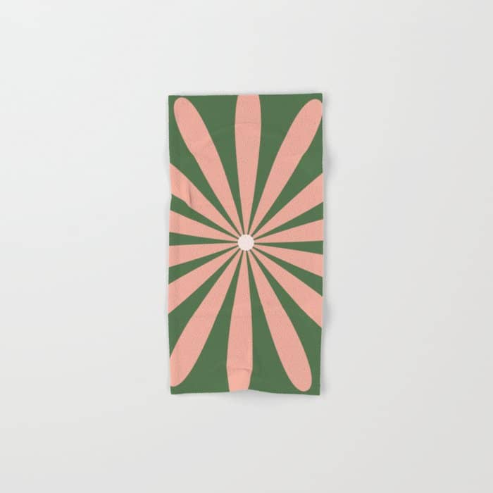 Big Daisy Retro Minimalism In Blush And Green Bath Towel