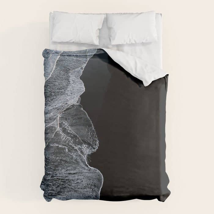 Waves On A Black Sand Beach In Iceland - Minimalist Landscape Photography Duvet Cover