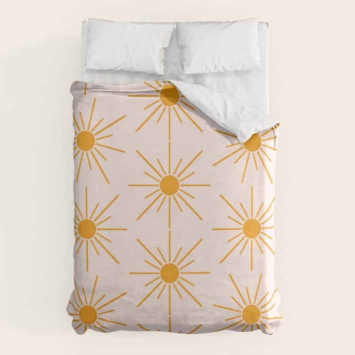 Sun Pattern On Pink Background Duvet Cover