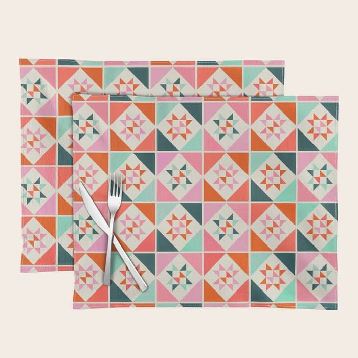 Festive Quilt Pattern In Pink, Red And Green Placemat