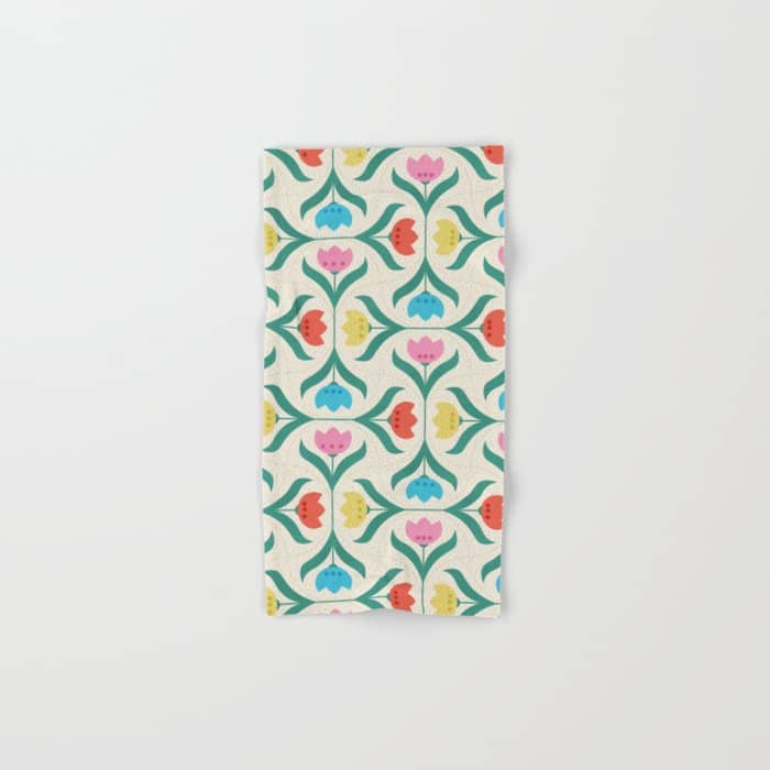 Vintage Tulips Patchwork Pattern Bath Towel