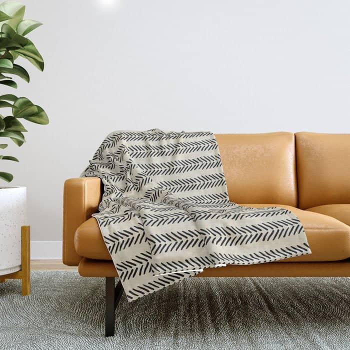 Small Black And White Arrowheads Throw Blanket