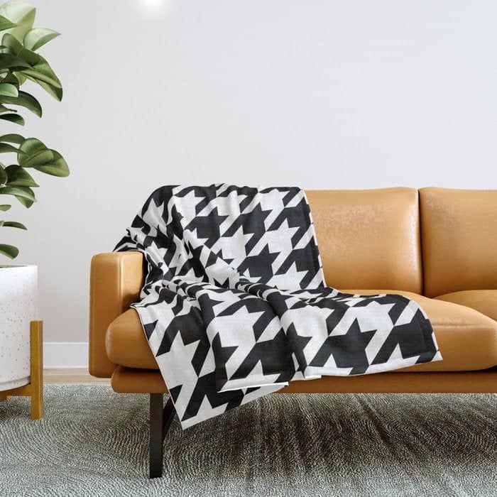 Classic Houndstooth Pattern Throw Blanket