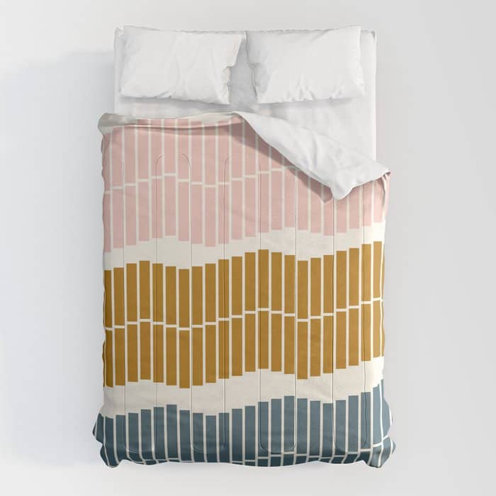 Minimalist Wavy Geometric Pattern In Pink, Gold, And Blue Comforter