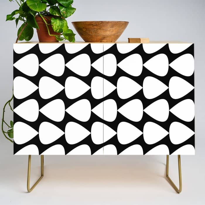 Plectrum Pattern In White And Black Credenza
