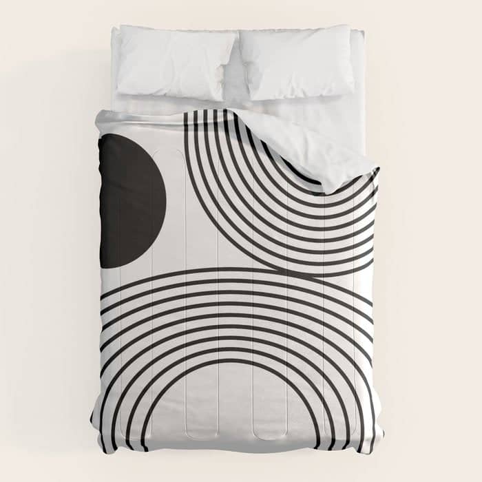 Modern Minimalist Line Art In Black And White Comforter