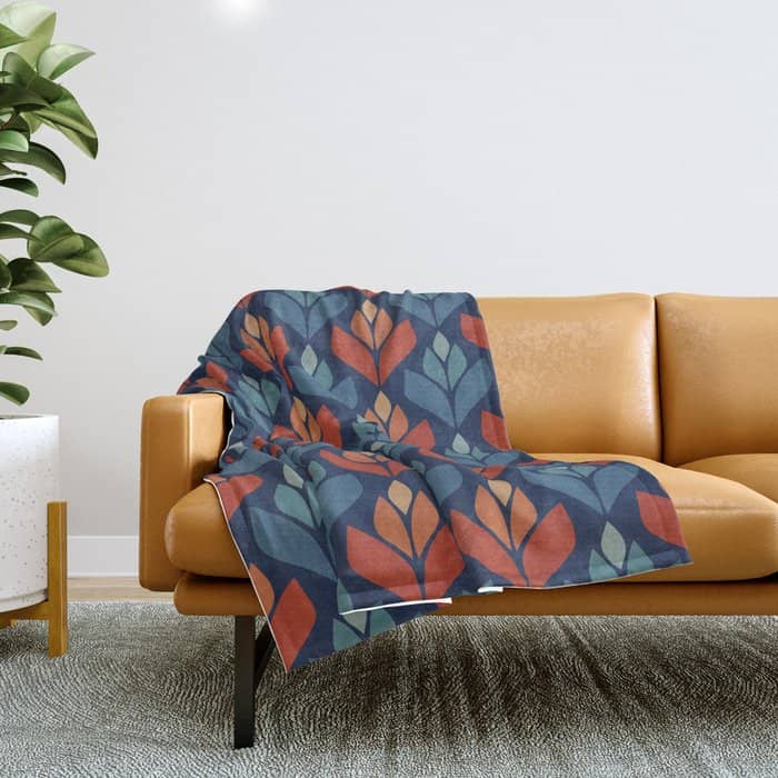 Blue & Red Retro Trefoil Pattern Throw Blanket