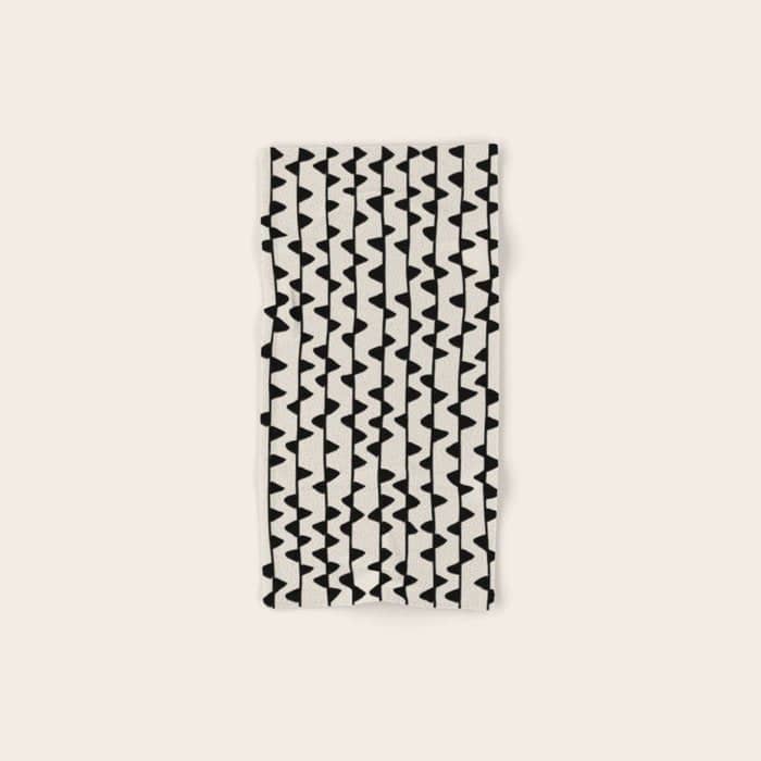 Triangles / Black & White Pattern Bath Towel
