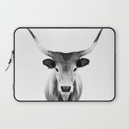 Wild Longhorn Cow Print - Black White Cow Portrait - Animal - Travel Photograpy Laptop Sleeve