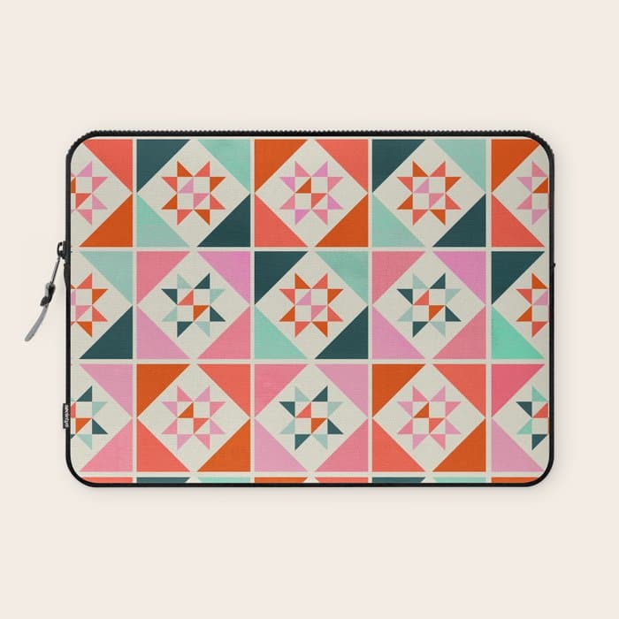 Festive Quilt Pattern in Pink, Red And Green Laptop Sleeve