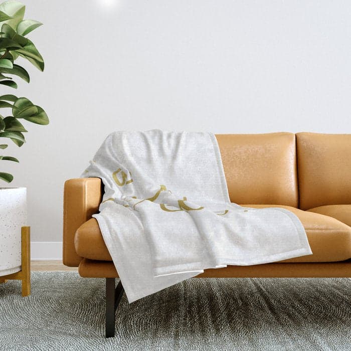 La vie est belle #HomeStorie #typography #buyart Throw Blanket