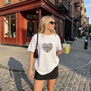 Mother Heart Doodle Art T-Shirt – Colorful Floral Best Mom Graphic Tee
